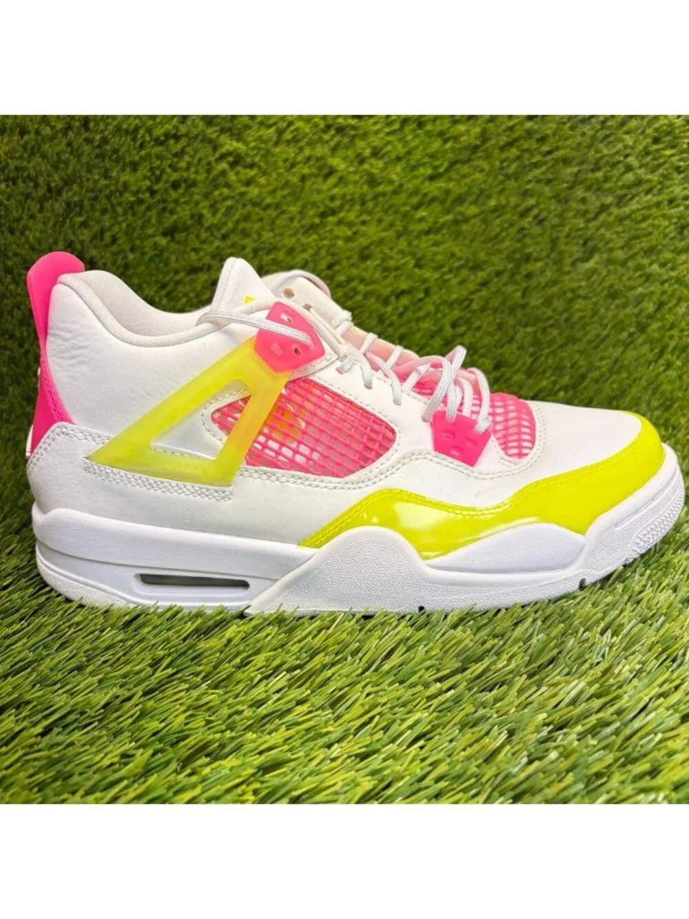 Nike Air Jordan 4 Retro Girls Size 7Y White Pink Athletic Leather Shoes Sneakers